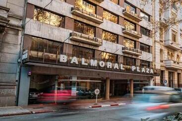 酒店 Balmoral Plaza