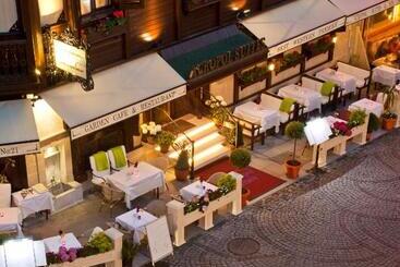 هتل Glk Premier Acropol Suites & Spa