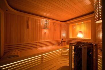 هتل Glk Premier Acropol Suites & Spa