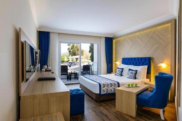 هتل Labranda Ephesus Princess - All Inclusive