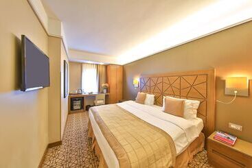 酒店 Ramada By Wyndham İstanbul Taksim