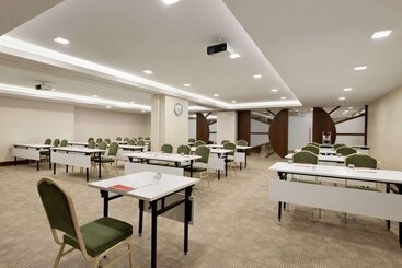 酒店 Ramada By Wyndham İstanbul Taksim