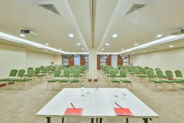 酒店 Ramada By Wyndham İstanbul Taksim
