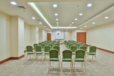 酒店 Ramada By Wyndham İstanbul Taksim