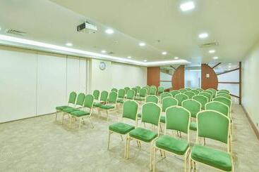 酒店 Ramada By Wyndham İstanbul Taksim