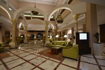 هتل Ramada Plaza By Wyndham Tunis