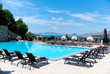 هتل Ramada Resort By Wyndham Bodrum