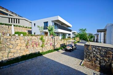 هتل Ramada Resort By Wyndham Bodrum
