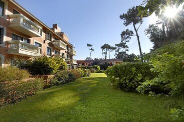 استراحتگاه Barradas Parque Hotel & Spa
