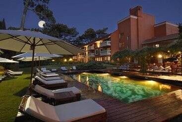 استراحتگاه Barradas Parque Hotel & Spa