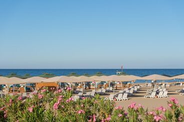استراحتگاه Kamelya Aishen Club & Aqua Ultra All Inclusive Kids Concept