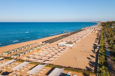استراحتگاه Kamelya Aishen Club & Aqua Ultra All Inclusive Kids Concept