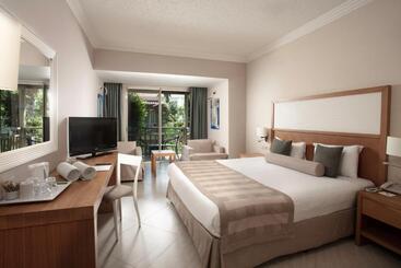 استراحتگاه Paloma Oceana