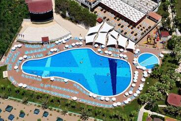 استراحتگاه Paloma Oceana