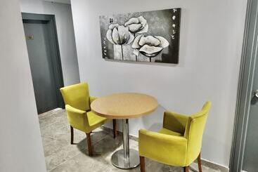 Simsek Hotel