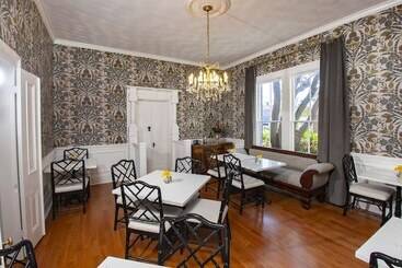 The Aerie Bed And Breakfast