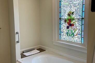 The Aerie Bed And Breakfast