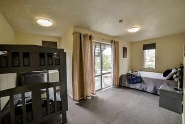 هاستل Tombstone Motel, Lodge & Backpackers