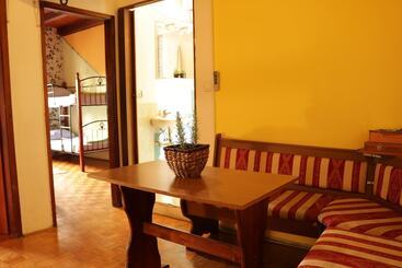 Alma Hostel 2