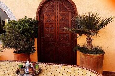 Azul Guest House Taghazout Bay   Hostel