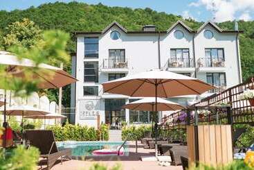 Hills Polyana Hotel & Spa