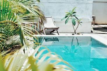 پانسیون Canggu Beach Inn
