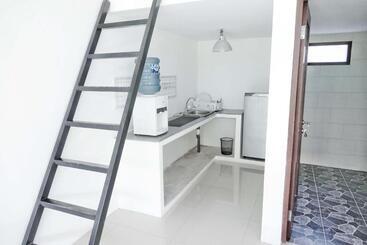 پانسیون Canggu Beach Inn