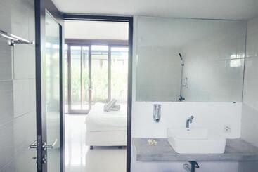 پانسیون Canggu Beach Inn