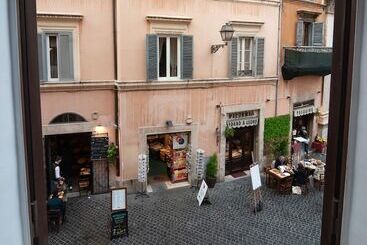 پانسیون Starhome Navona
