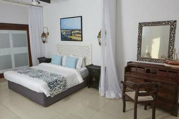 Tamarind Village Apartments