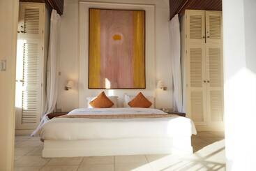 Tamarind Village Apartments