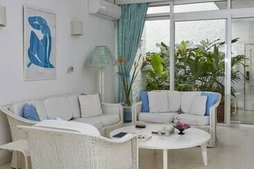 Tamarind Village Apartments