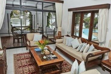 Tamarind Village Apartments