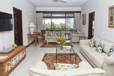 Tamarind Village Apartments