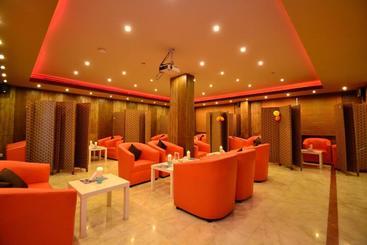 Al Ramla Al Hamra Furnished Units