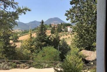 Colle Sul Lago