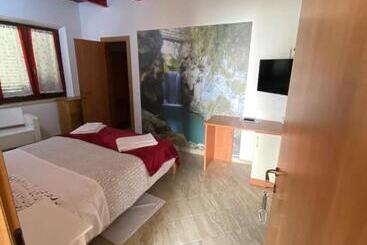Colle Sul Lago