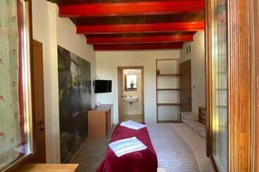 Colle Sul Lago