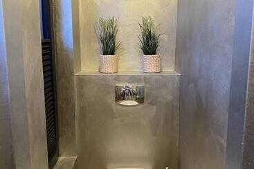 هتل Country Suites By Verdino Living