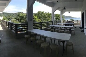 هتل Seabreeze Beach Lodge