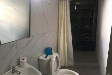 هتل Seabreeze Beach Lodge