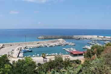 هتل South Paradise