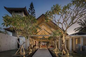Umadewi Surf & Retreat - Pekutatan