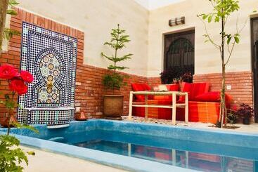 Riad 46
