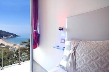 The Stunning B&b