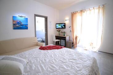 The Stunning B&b