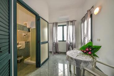 The Stunning B&b