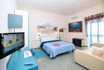 The Stunning B&b