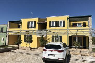 Villas Faro