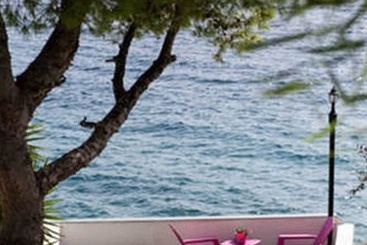Wavedance Accommodation